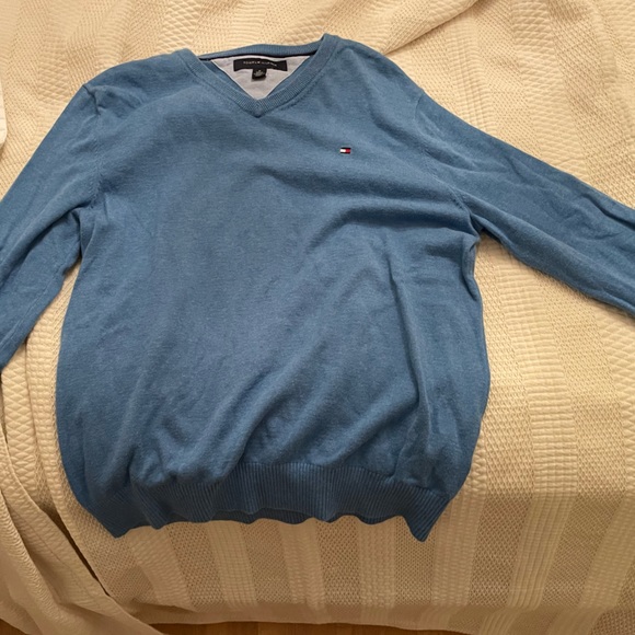 Tommy Hilfiger V neck men’s sweater in blue - Picture 2 of 3